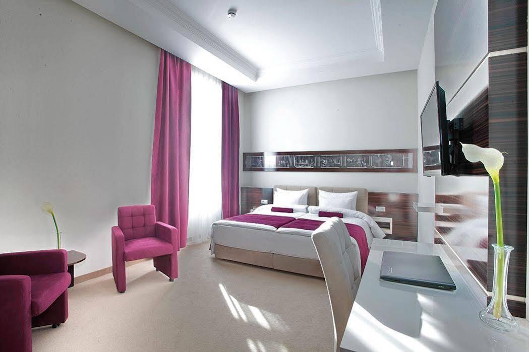 Hotel Theater Belgrade Garni Exterior foto
